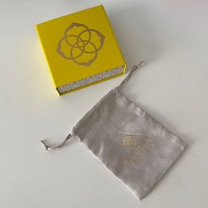 Kendra Scott Magnetic Box, 2 Pouches